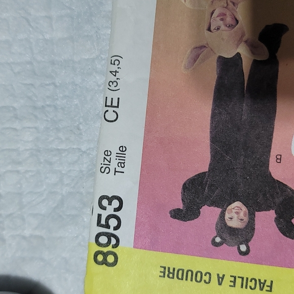 McCall's Costumes..5 Costumes - Picture 5 of 6